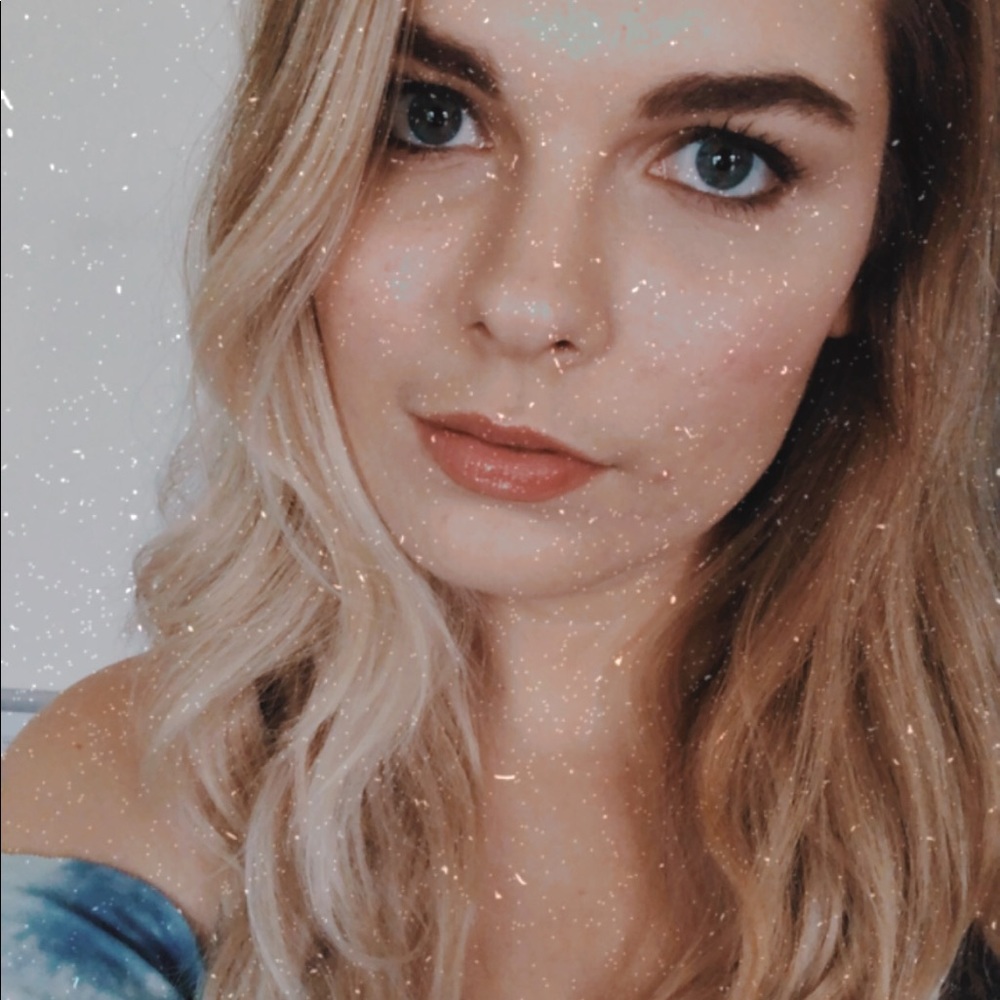 Meet your Posher, Anna